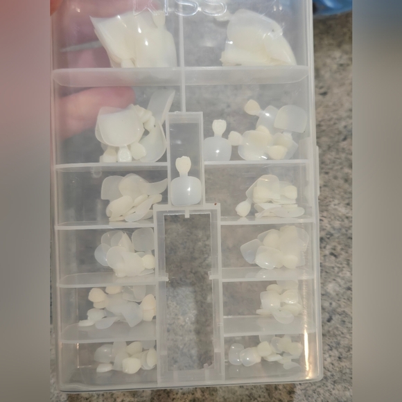 ๐ 96 Piece Toenail Kit NEW Kiss Toenail Covers Fake Nails Manicure Set Polish - Picture 5 of 6